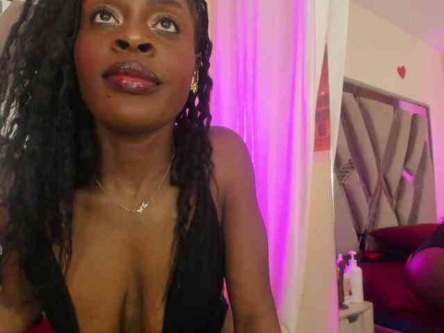 anisha-zambrano webcam