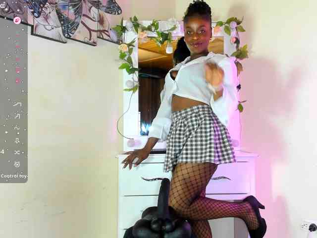 anisha-zambrano webcam