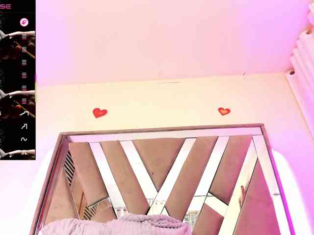 anisha-zambrano webcam