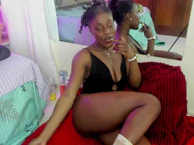 anisha-zambrano webcam