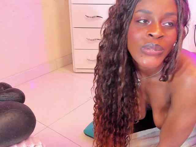 anisha-zambrano webcam