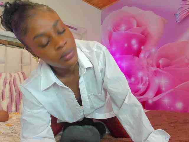 anisha-zambrano webcam
