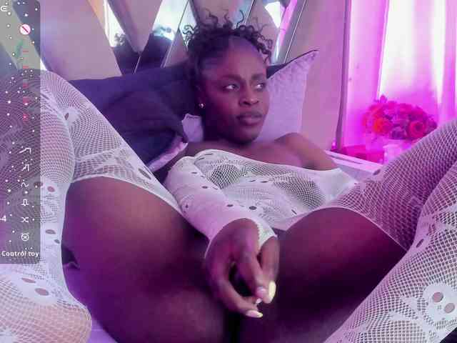 anisha-zambrano webcam