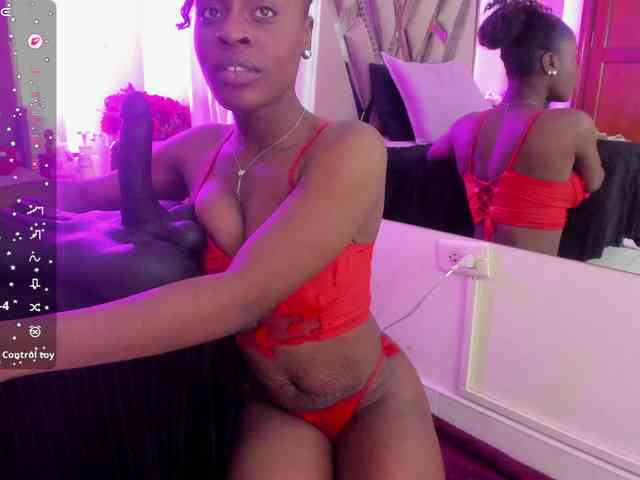 anisha-zambrano webcam