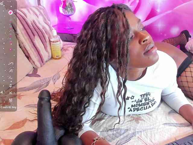 anisha-zambrano webcam