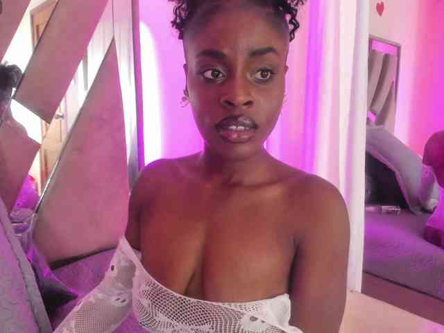 anisha-zambrano webcam