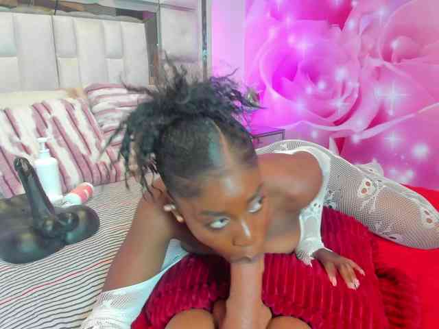 anisha-zambrano webcam