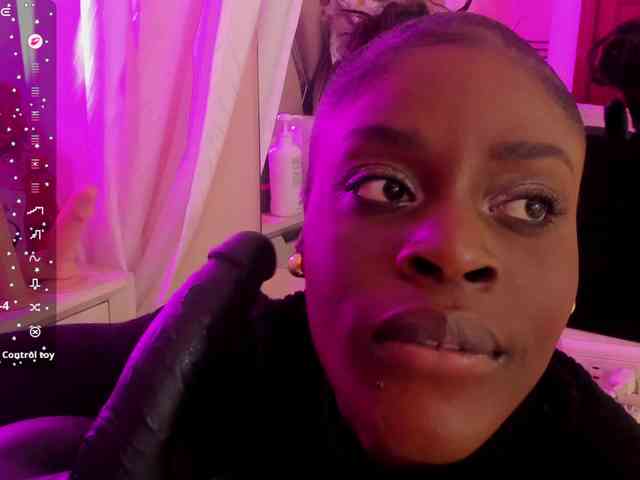 anisha-zambrano webcam