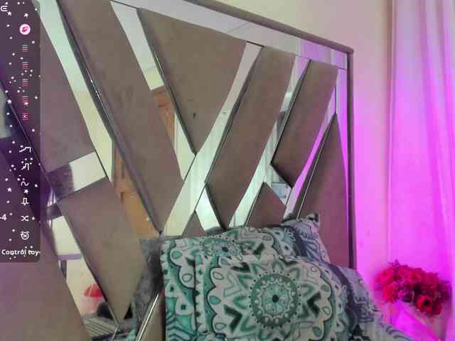 anisha-zambrano webcam
