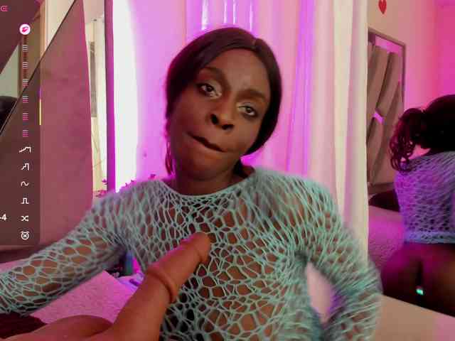 anisha-zambrano webcam