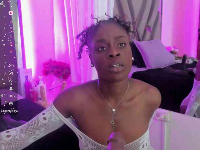 anisha-zambrano webcam