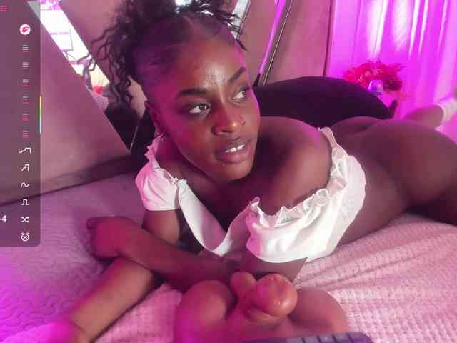 anisha-zambrano webcam