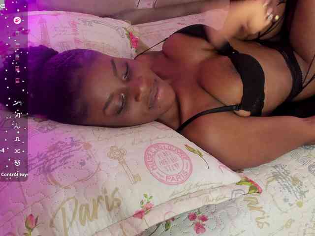 anisha-zambrano webcam