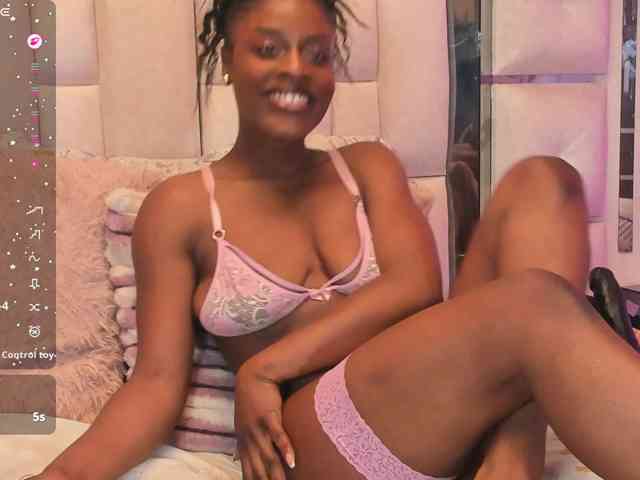 anisha-zambrano webcam