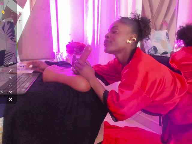 anisha-zambrano webcam