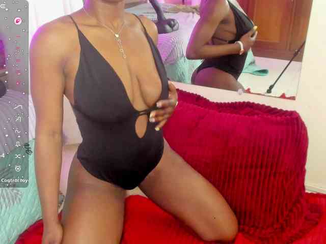 anisha-zambrano webcam