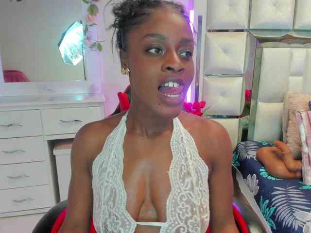 anisha-zambrano webcam