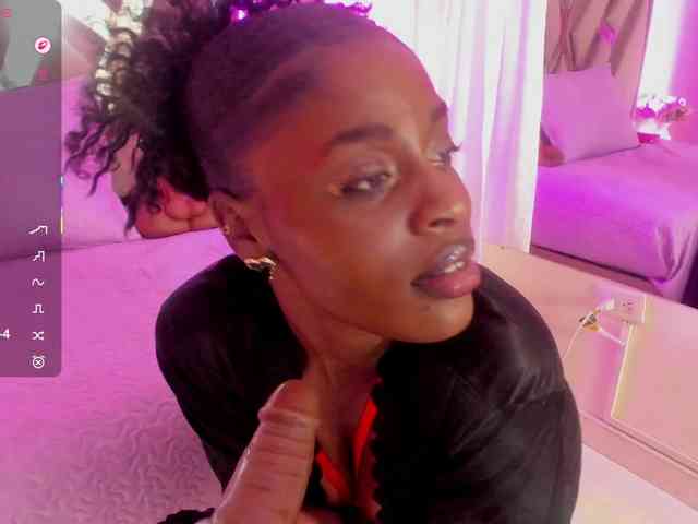 anisha-zambrano webcam