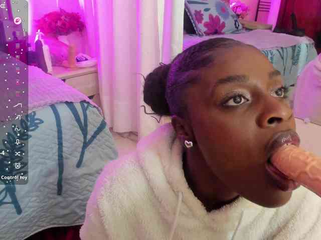anisha-zambrano webcam