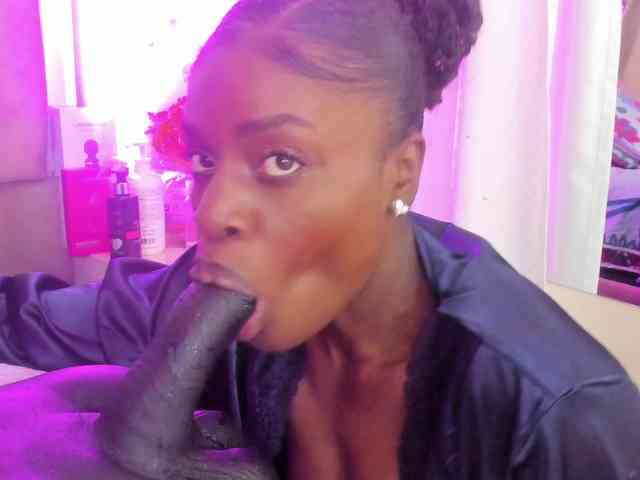 anisha-zambrano webcam