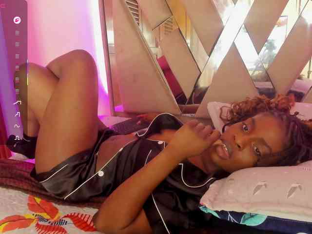 anisha-zambrano webcam
