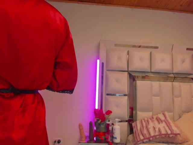 anisha-zambrano webcam
