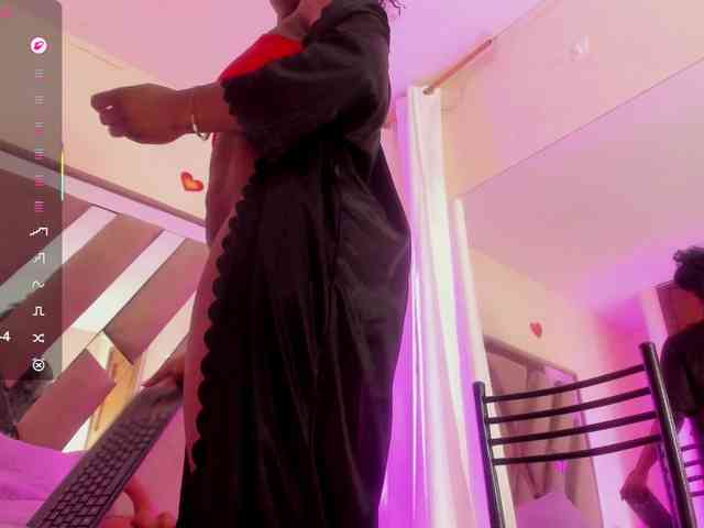 anisha-zambrano webcam