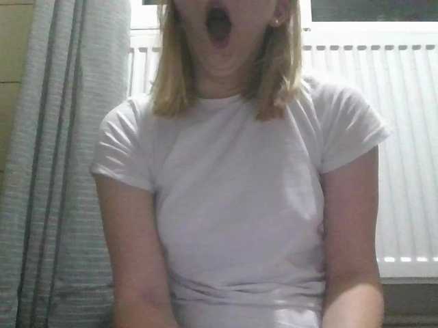 Irenne18's BongaCams show and profile