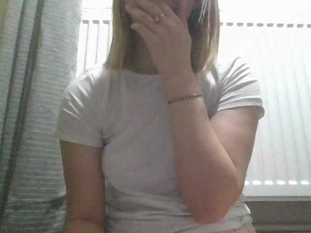 Irenne18's BongaCams show and profile