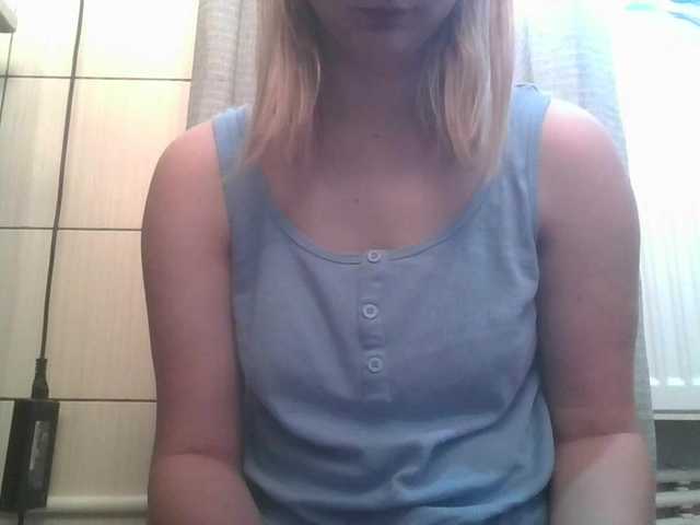 Irenne18 live cam on BongaCams