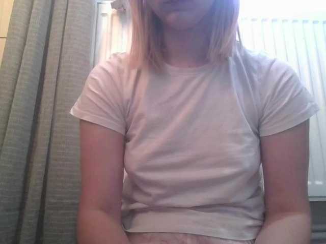 Irenne18's BongaCams show and profile