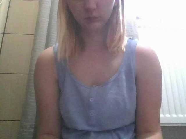 Irenne18 live cam on BongaCams