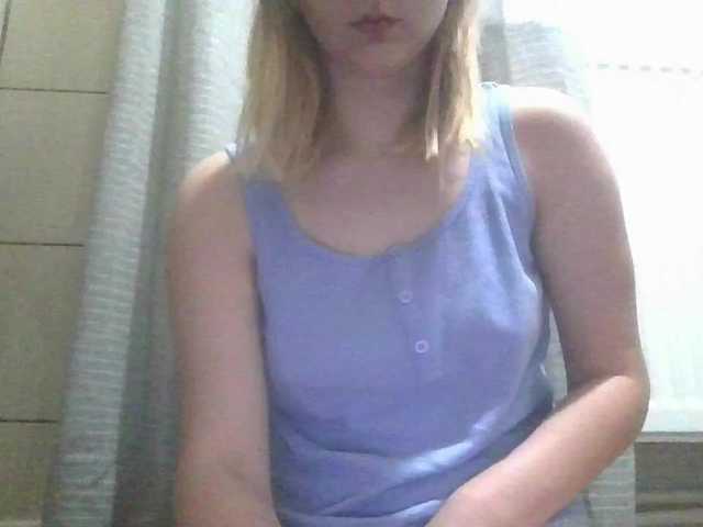 Irenne18 live cam on BongaCams