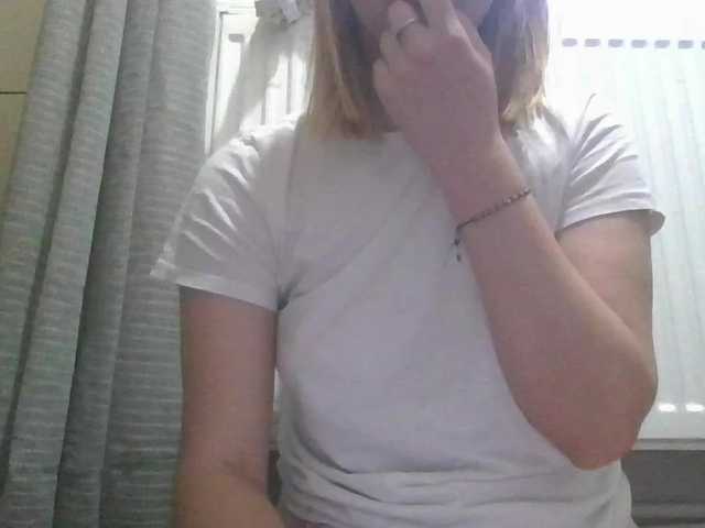 Irenne18's BongaCams show and profile