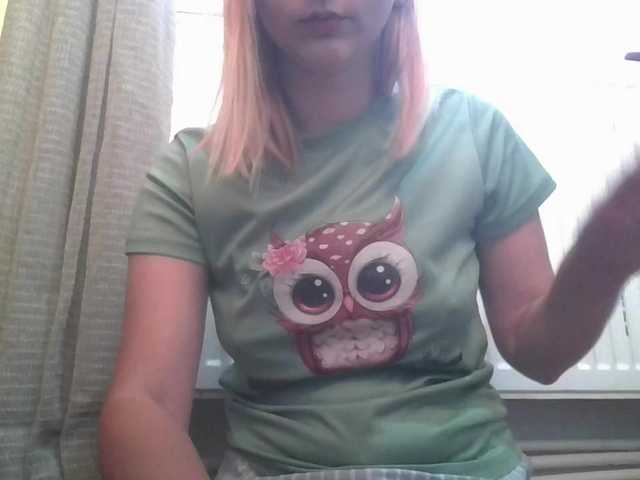 Irenne18 live cam on BongaCams