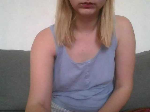 Irenne18 live cam on BongaCams