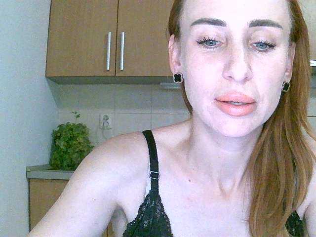 OlixcLaSewx live cam on BongaCams