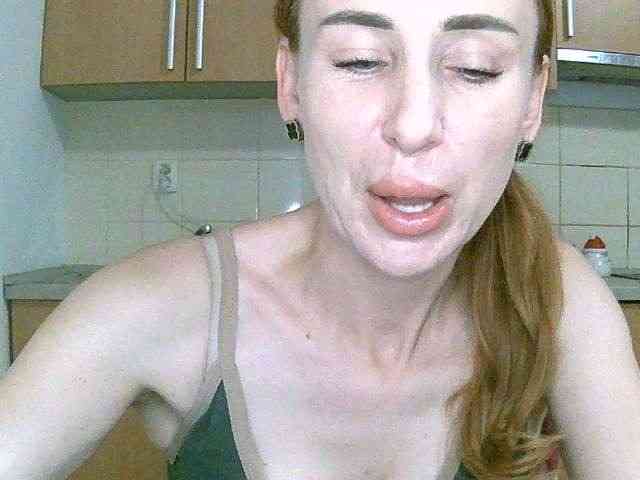 OlixcLaSewx Live Webcam on BongaCams