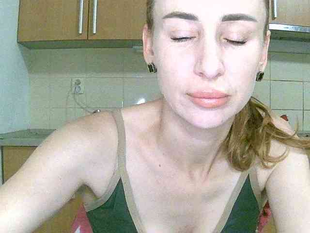 OlixcLaSewx Live Webcam on BongaCams