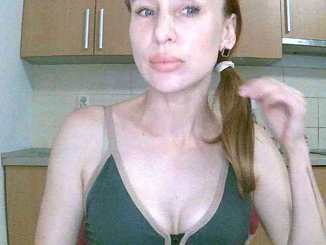 OlixcLaSewx Live Webcam on BongaCams