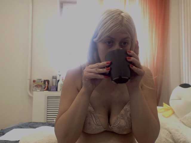 KyliePag live cam on BongaCams