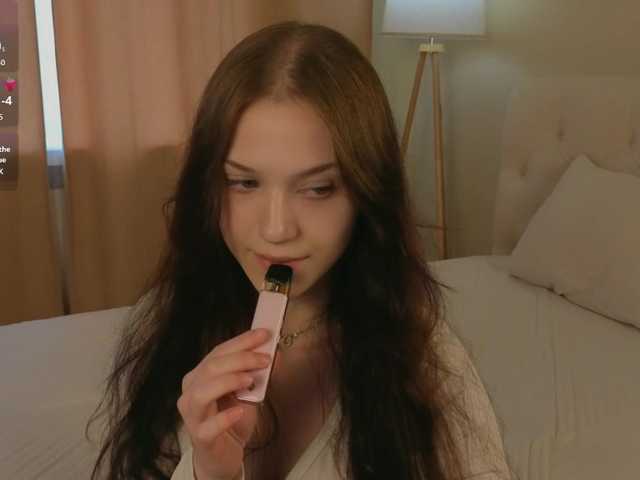 esenue live cam on BongaCams