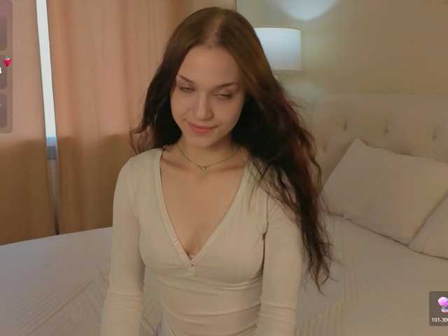 esenue live cam on BongaCams