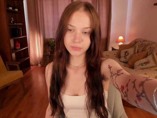 esenue live cam on BongaCams