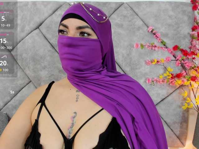 naylaa-'s BongaCams show and profile