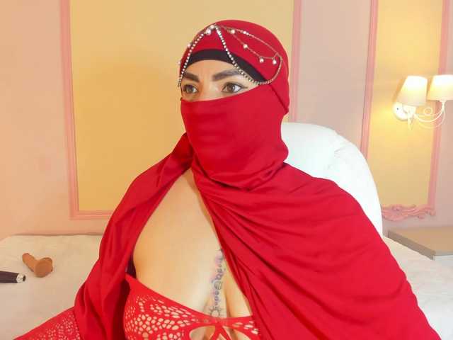 naylaa- live cam on BongaCams