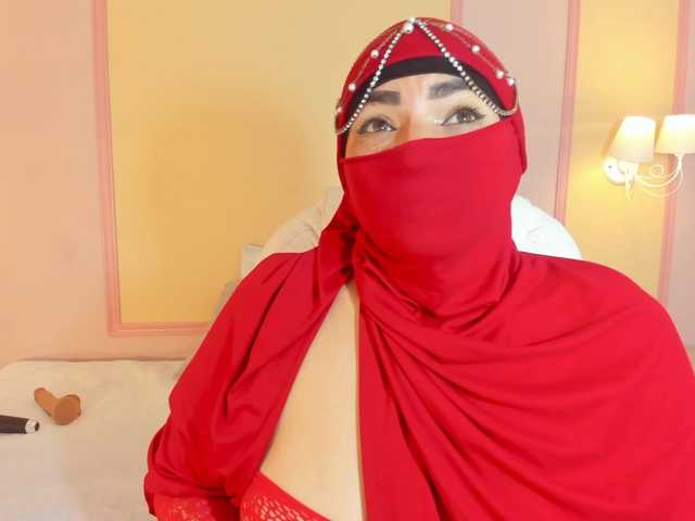 naylaa- live cam on BongaCams