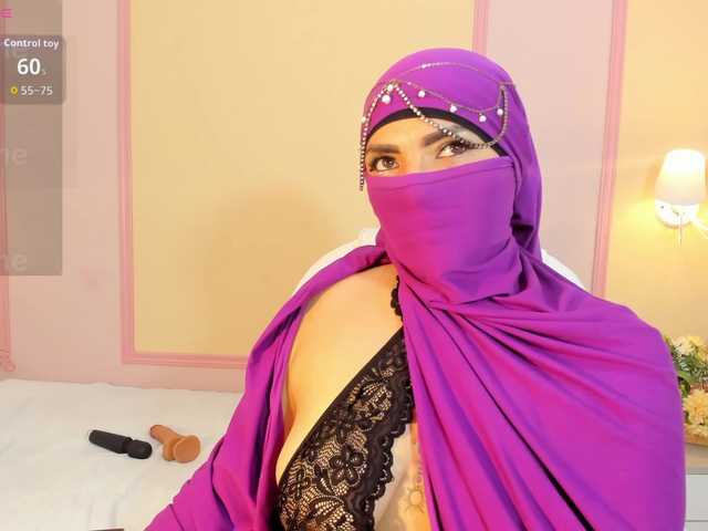 naylaa- live cam on BongaCams