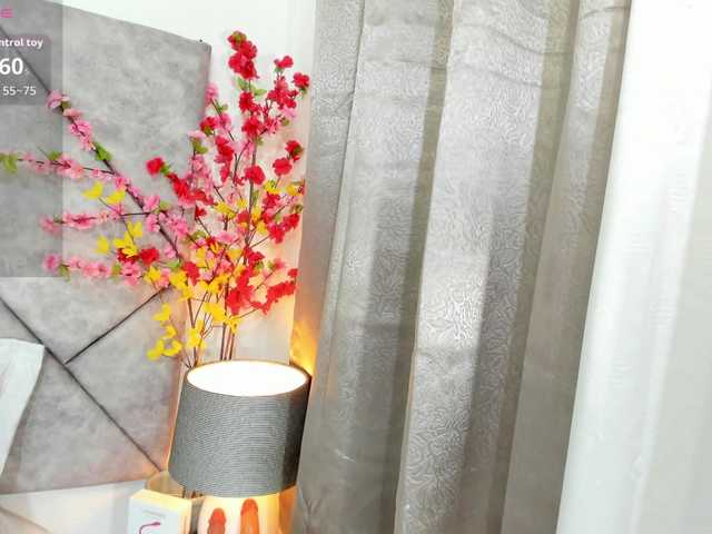 naylaa-'s BongaCams show and profile