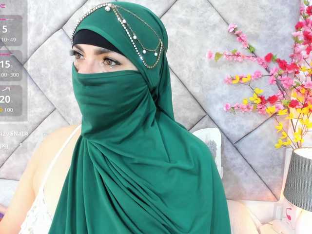 naylaa-'s BongaCams show and profile